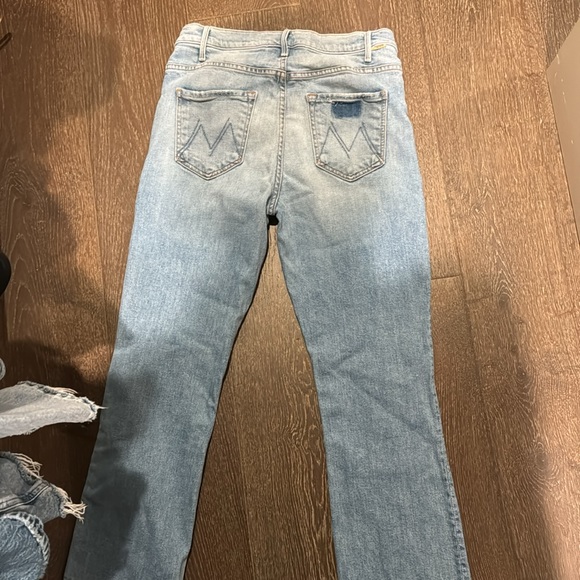 Mother Denim Hustler Ankle Undone Hem On My Feet - Picture 4 of 4